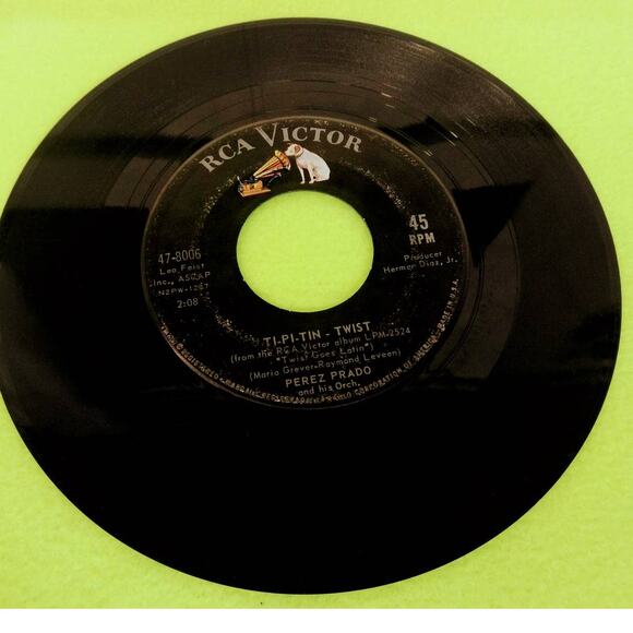 Perez Prado - Patricia Twist‎ - Ti-Pi-Tin Twist RCA Victor 45rpm Vinyl Record 7" - Picture 3 of 5